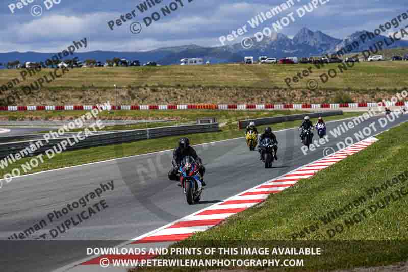 cadwell no limits trackday;cadwell park;cadwell park photographs;cadwell trackday photographs;enduro digital images;event digital images;eventdigitalimages;navarra;no limits trackdays;peter wileman photography;racing digital images;trackday digital images;trackday photos